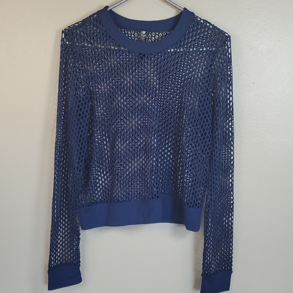 90 Degrees Blue Mesh, Cropped Long Sleeve Top. Size Medium